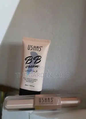 Photo - Foundation and Highlighter
