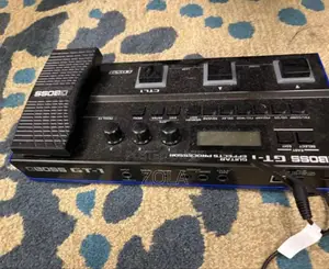 Photo - Boss Gt 1 Multi Pedal Effector