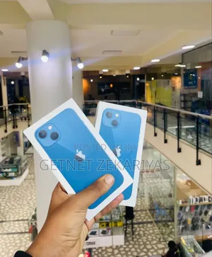 Photo - New Apple iPhone 13 128 GB Blue