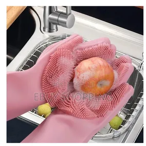 Soft Silicone Gloves – Gentle on Hands, Tough on Grime