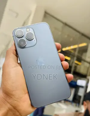 Photo - Apple iPhone 13 Pro 128 GB Gray