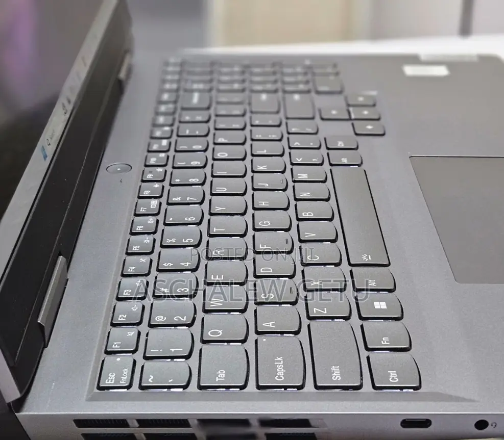 New Laptop Lenovo LOQ 15ARP9 16GB AMD Ryzen 7 SSD 512GB