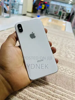 Apple iPhone X 64 GB White