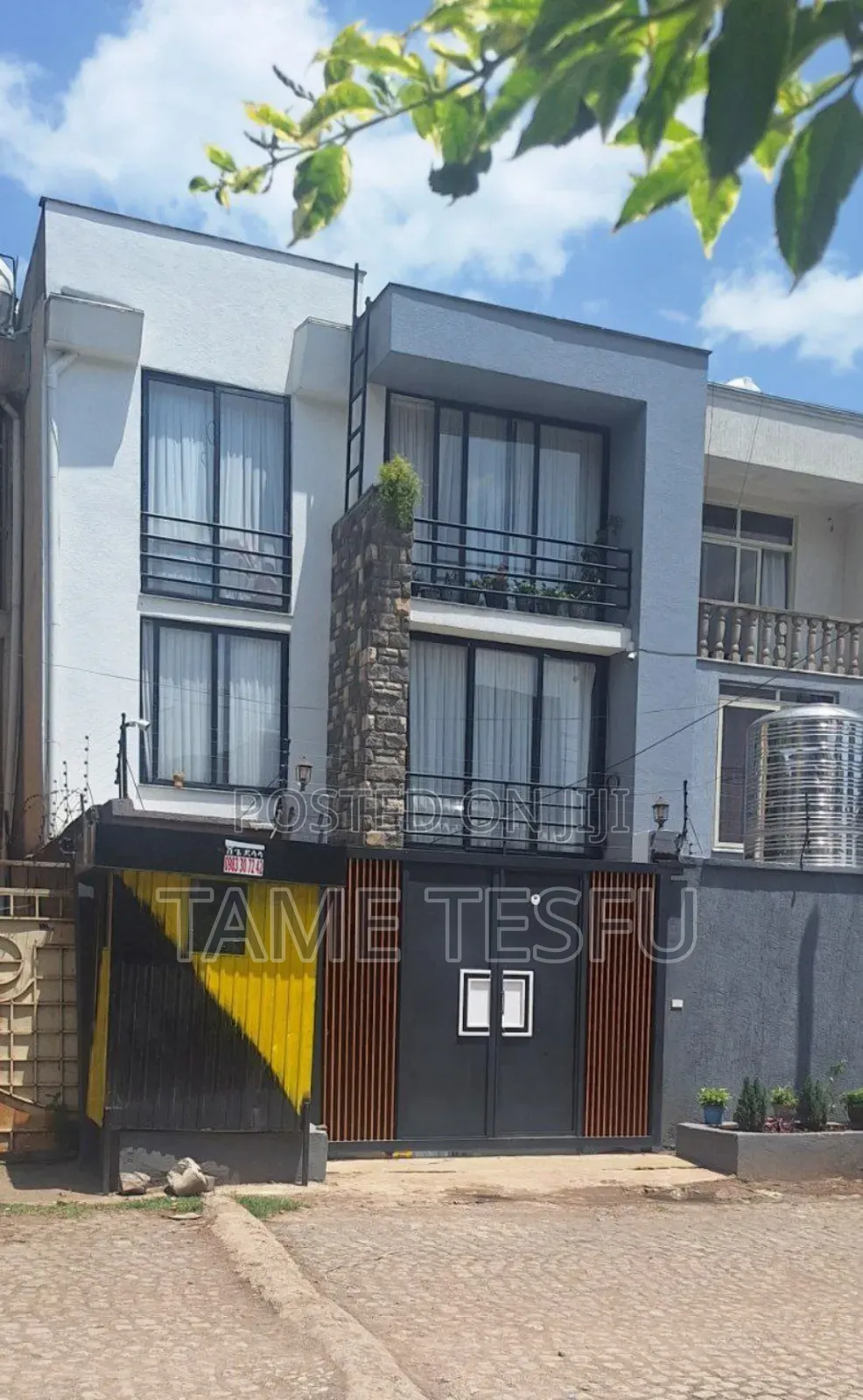 Furnished 6bdrm House in Summit, Bole for sale