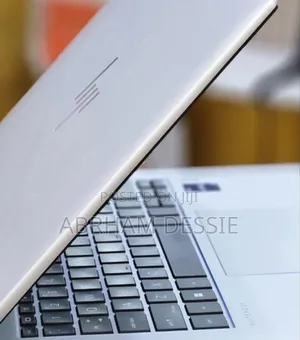 New Laptop HP EliteBook 840 G11 16GB Intel Core I7 SSD 512GB