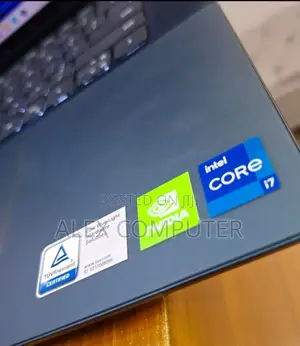 New Laptop Dell Inspiron 16 5620 16GB Intel Core I7 SSD 1T