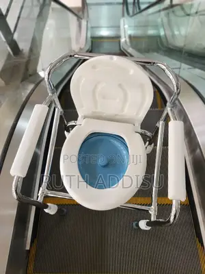 Photo - Chair Commode Toilet Chair榮幸commode Chair想像commode Chair
