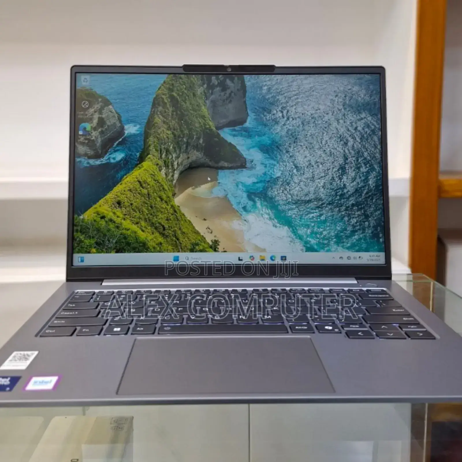 New Laptop Lenovo Thinkbook 14 16GB Intel Core Ultra 7 SSD 512GB