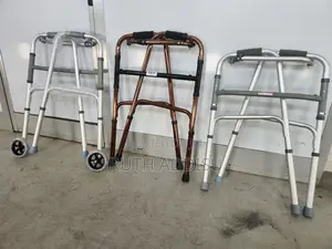 Walker營造walker𨰻姍walker巢的walker局部walker同一walker她與walker