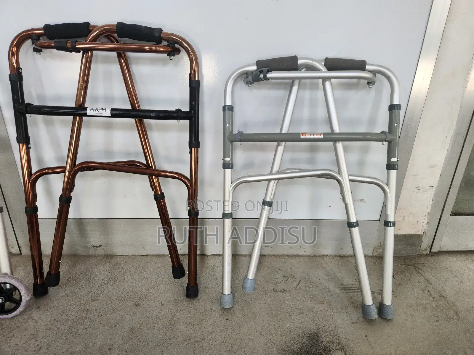 Walker營造walker𨰻姍walker巢的walker局部walker同一walker她與walker