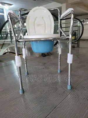Photo - Toilet/Bedside Commode Chair Made of Pp Material, Colorfast