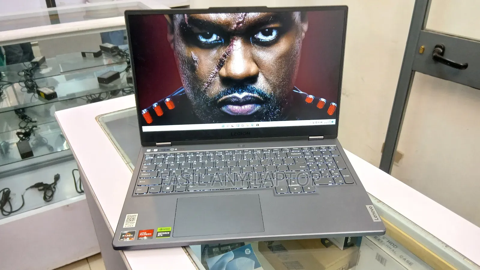 New Laptop Lenovo Legion 7 16GB AMD Ryzen 7 SSD 1T
