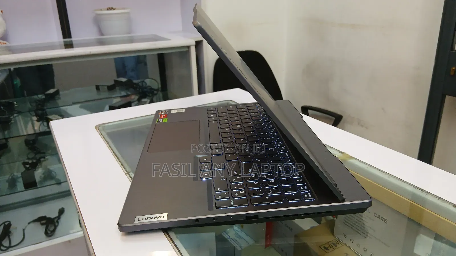 New Laptop Lenovo Legion 7 16GB AMD Ryzen 7 SSD 1T