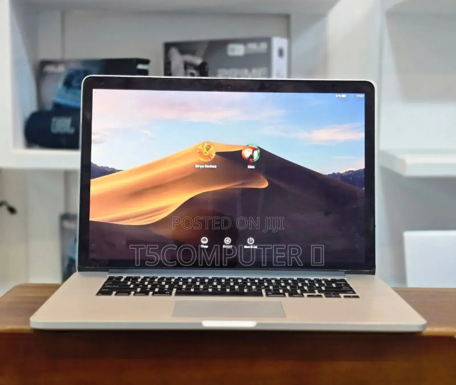 New Laptop Apple MacBook Pro 2015 16GB Intel Core I7 SSD 256GB