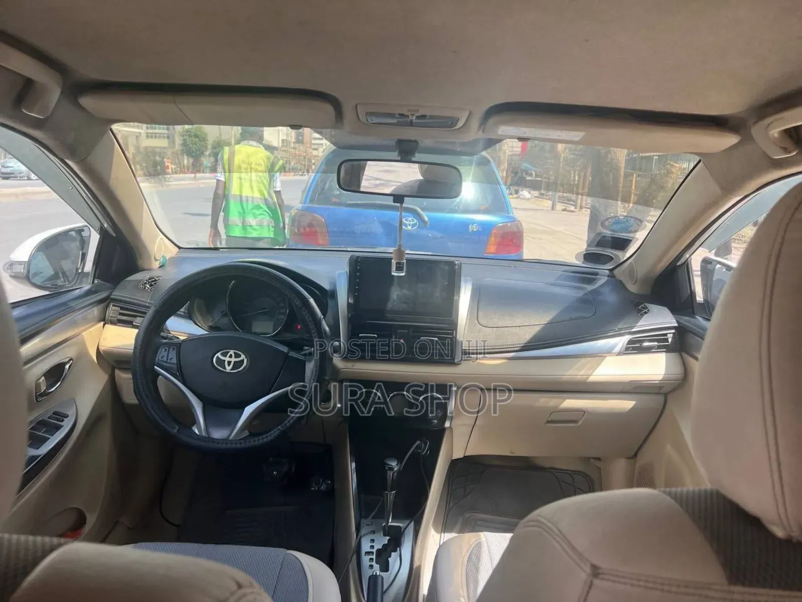 Toyota Yaris SE Hatchback 5dr 2015 White