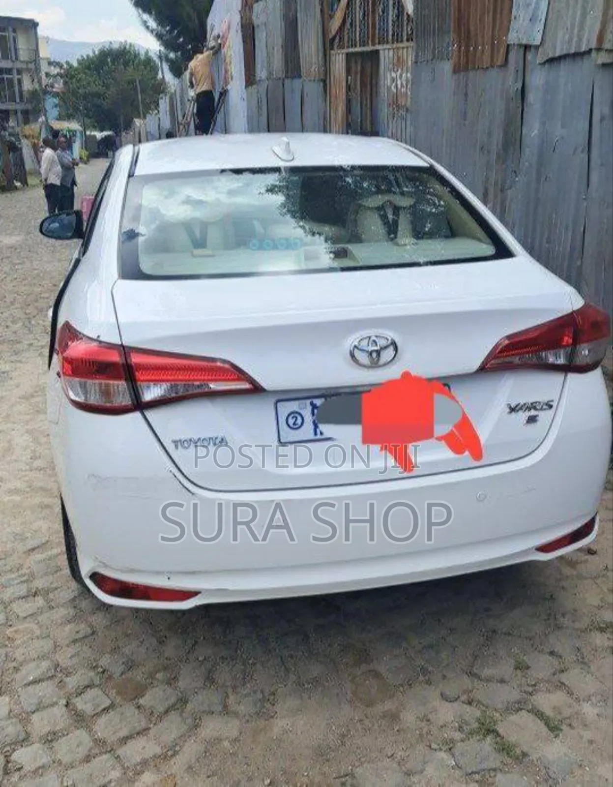 Toyota Yaris SE Hatchback 5dr 2015 White