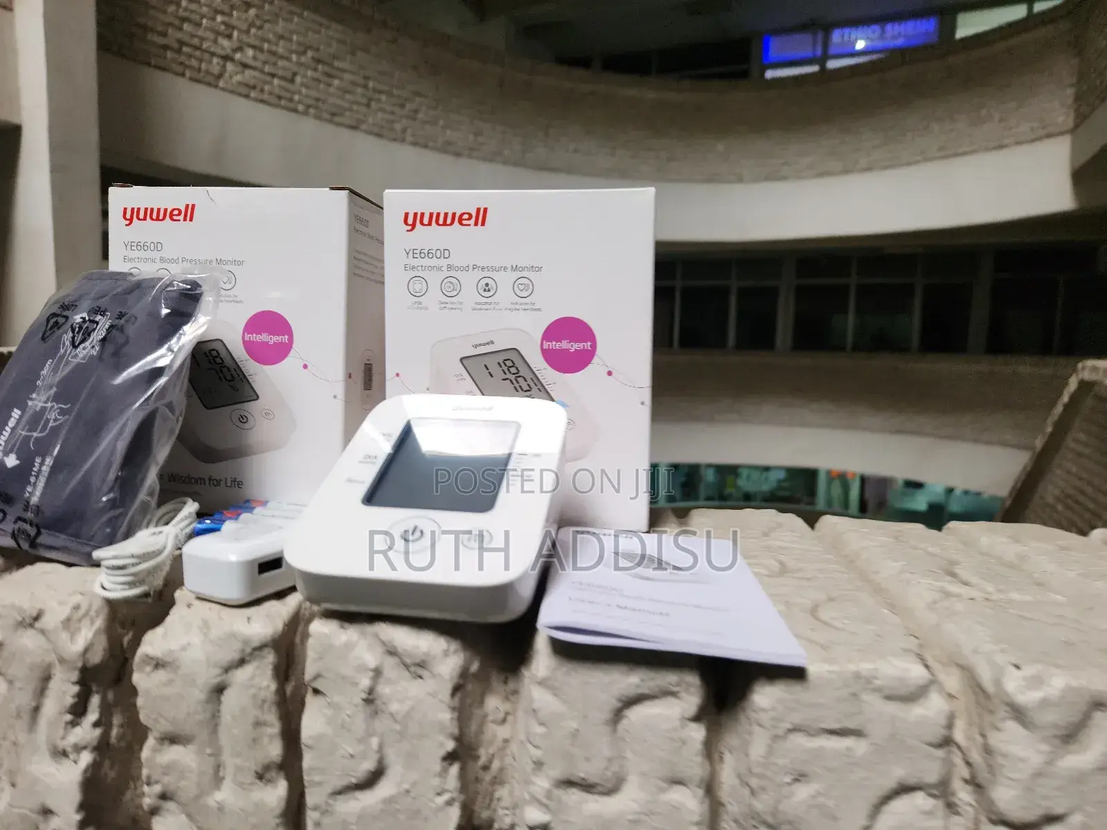 Blood Pressuer Monitor來到digital Bp New Rechargable Bp Monitr