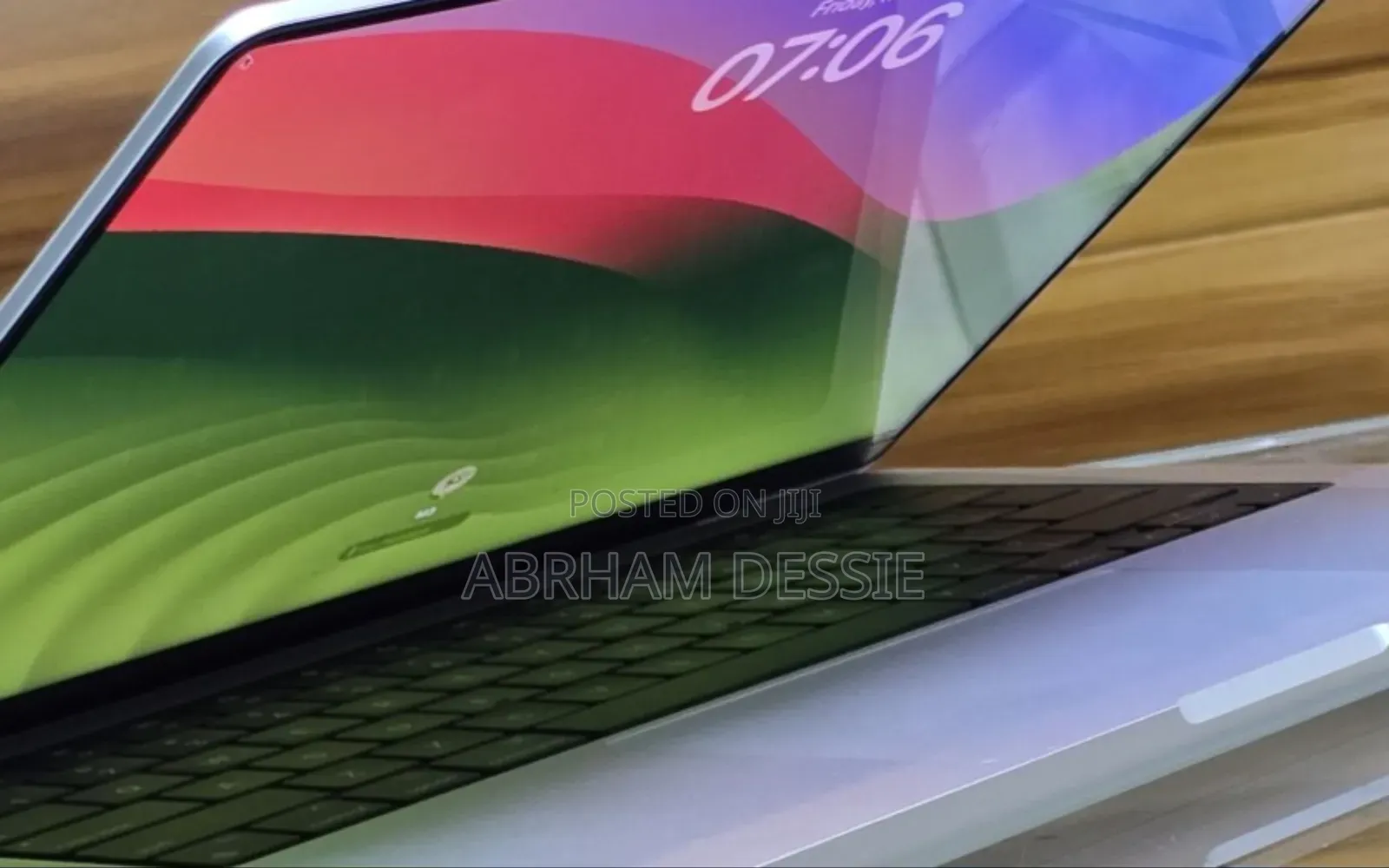 New Laptop Apple MacBook Pro 8GB Intel Core I5 SSD 512GB