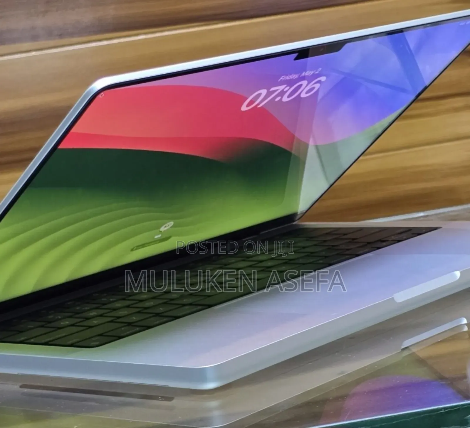 New Laptop Apple MacBook Pro 2019 8GB Apple M3 SSD 512GB