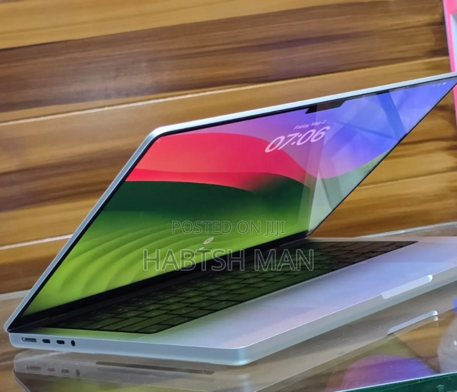 New Laptop Apple MacBook Pro 2023 M3 14-Inch 8GB Apple M3 SSD 512GB