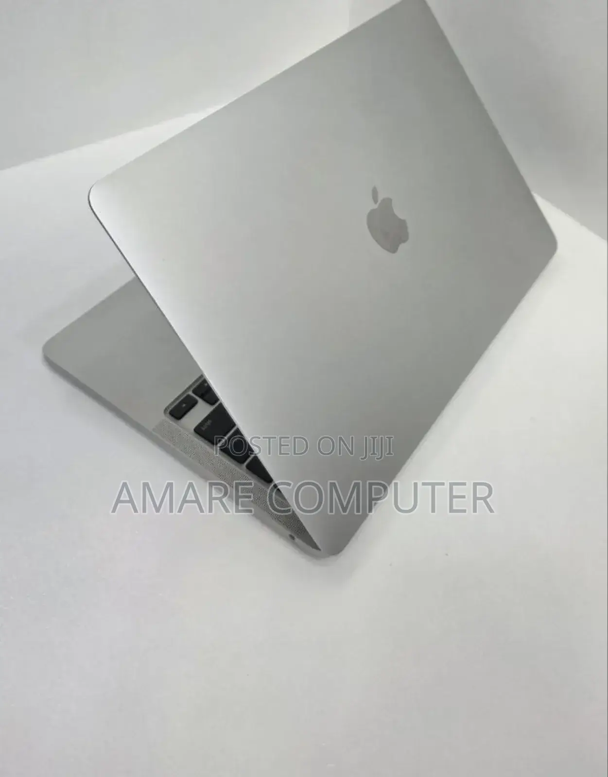 New Laptop Apple MacBook Pro 2022 M2 8GB Apple M2 SSD 512GB