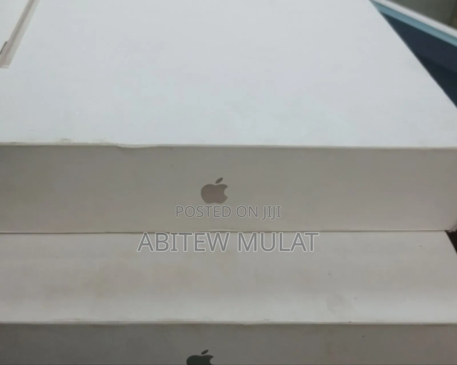 New Laptop Apple MacBook Air 2025 M4 13-Inch 16GB Apple M4 SSD 256GB