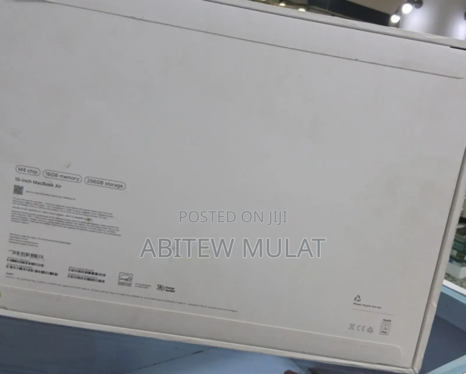 New Laptop Apple MacBook Air 2025 M4 13-Inch 16GB Apple M4 SSD 256GB