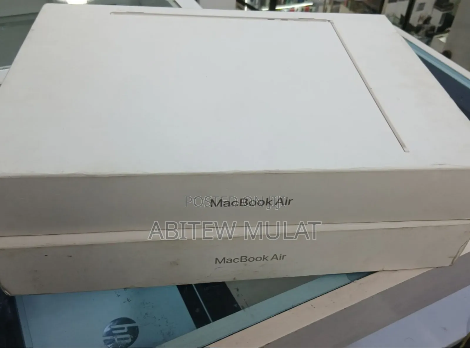 New Laptop Apple MacBook Air 2025 M4 13-Inch 16GB Apple M4 SSD 256GB