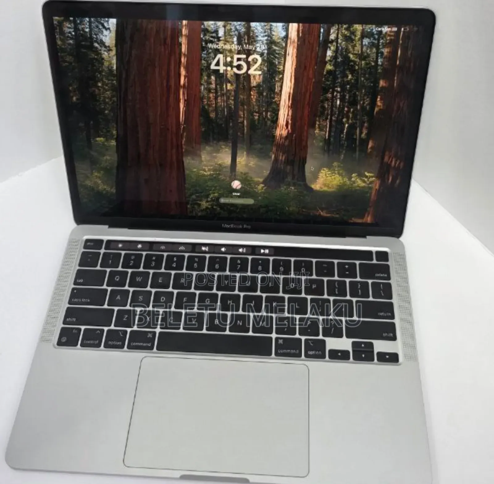 New Laptop Apple MacBook Pro 2022 M2 8GB Apple M2 SSD 512GB