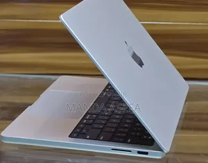 New Laptop Apple MacBook Pro 8GB Apple M3 SSD 512GB