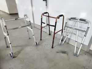 Photo - Walker黨派walker Medical鎮靜medical Walker銳氣almunium Walker