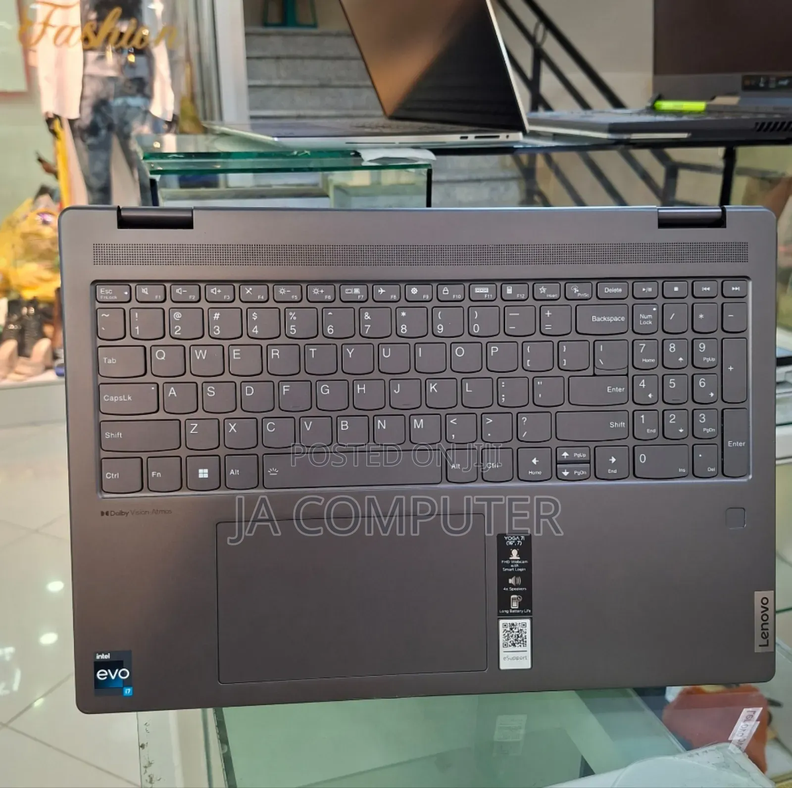 New Laptop Lenovo Yoga 7i 16GB Intel Core I7 SSD 512GB