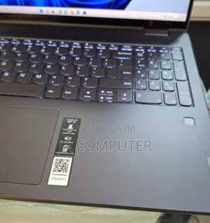 New Laptop Lenovo Yoga 7i 16GB Intel Core I7 SSD 512GB
