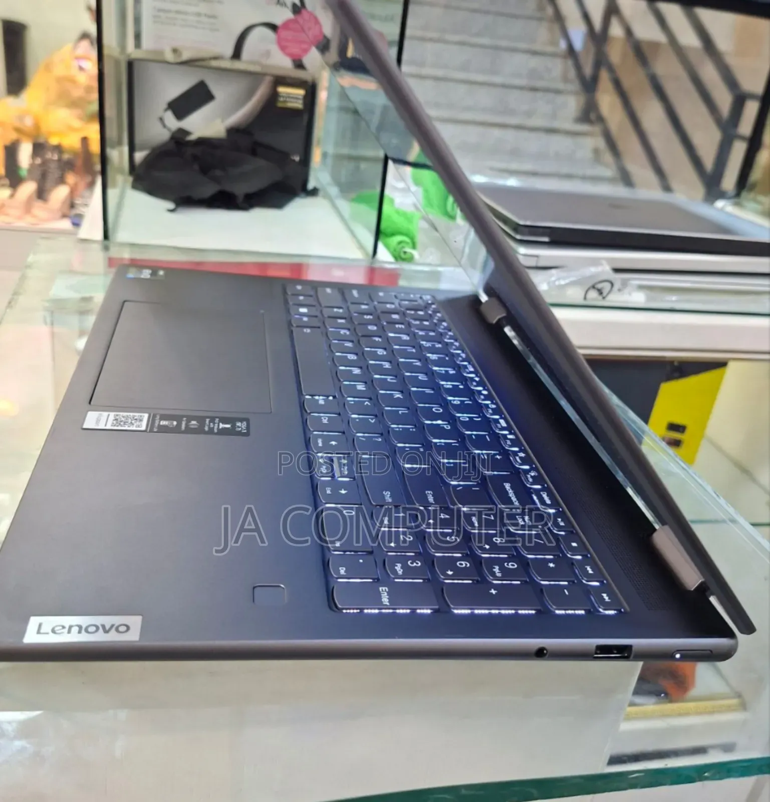 New Laptop Lenovo Yoga 7i 16GB Intel Core I7 SSD 512GB