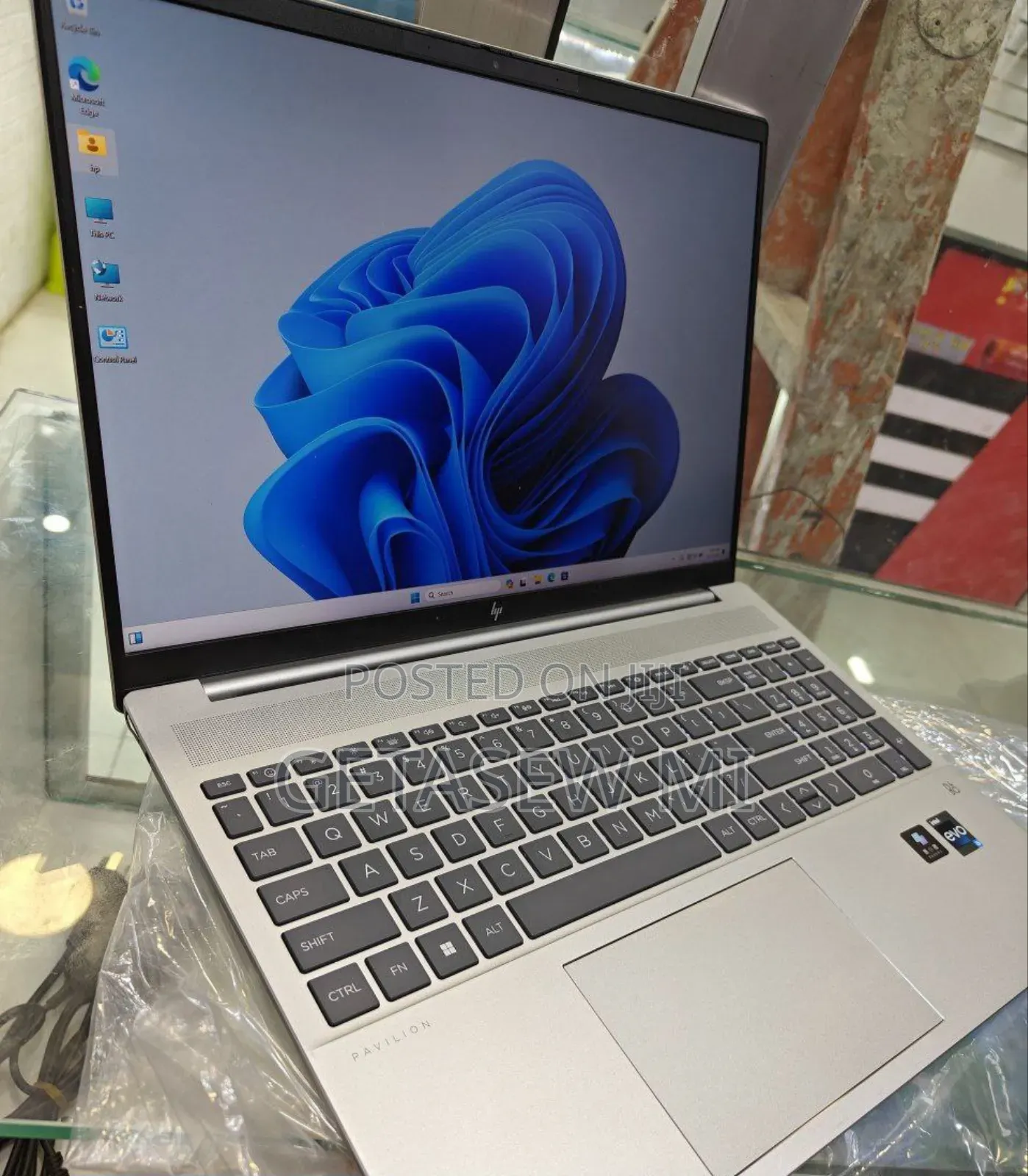 New Laptop HP Pavilion 14 16GB Intel Core I5 SSD 1T