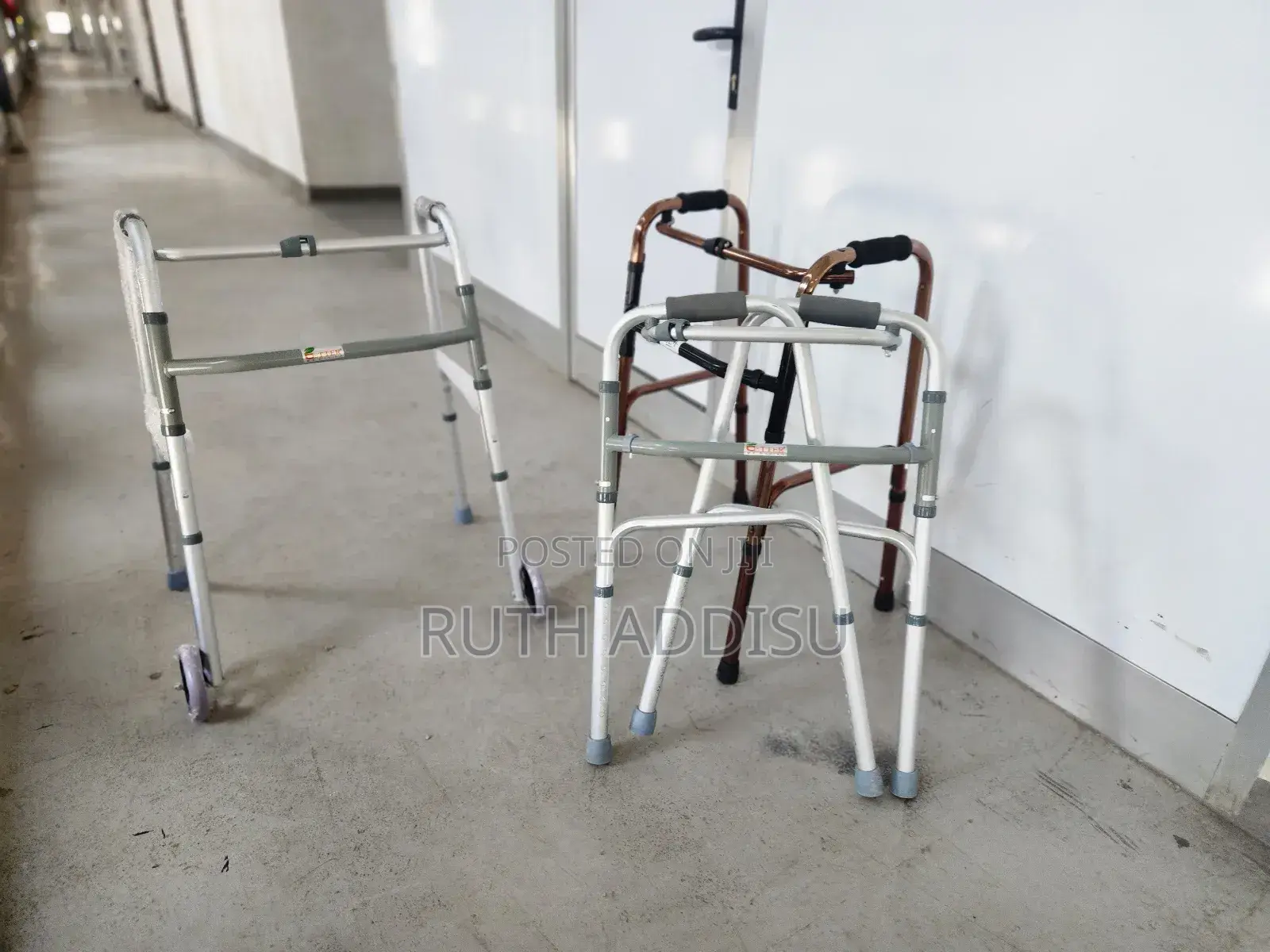 Medical_walker半個medical_walker肺部medical Walker米蘭walker