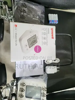 Photo - Blood Pressuer Monitor半年digital Blood Pressure Monitor New