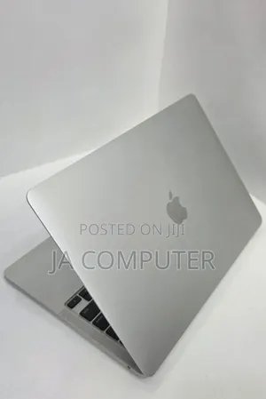 New Laptop Apple MacBook Pro 2023 M2 Max 14-Inch 8GB Apple M2 SSD 512GB