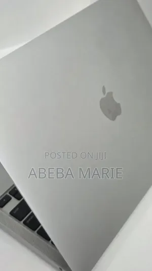 New Laptop Apple MacBook Pro 2023 M2 8GB Apple M2 SSD 512GB