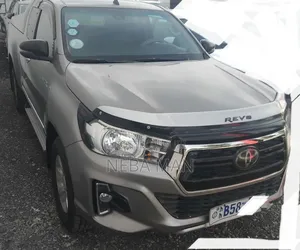 Photo - Toyota Hilux 2019 Gray