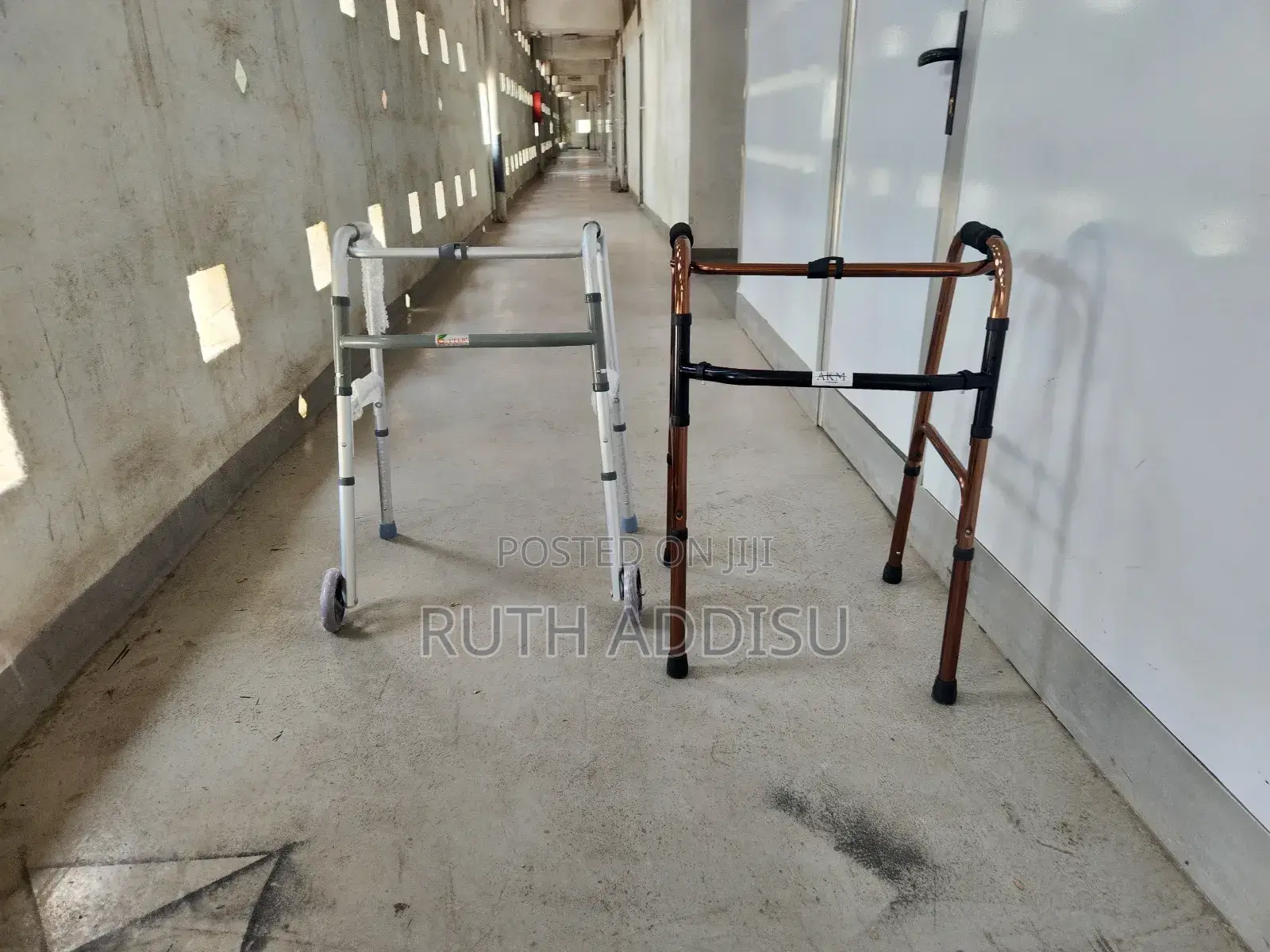 Walker炒房medical_walker將在walker災民medical_walker地震walking Aid