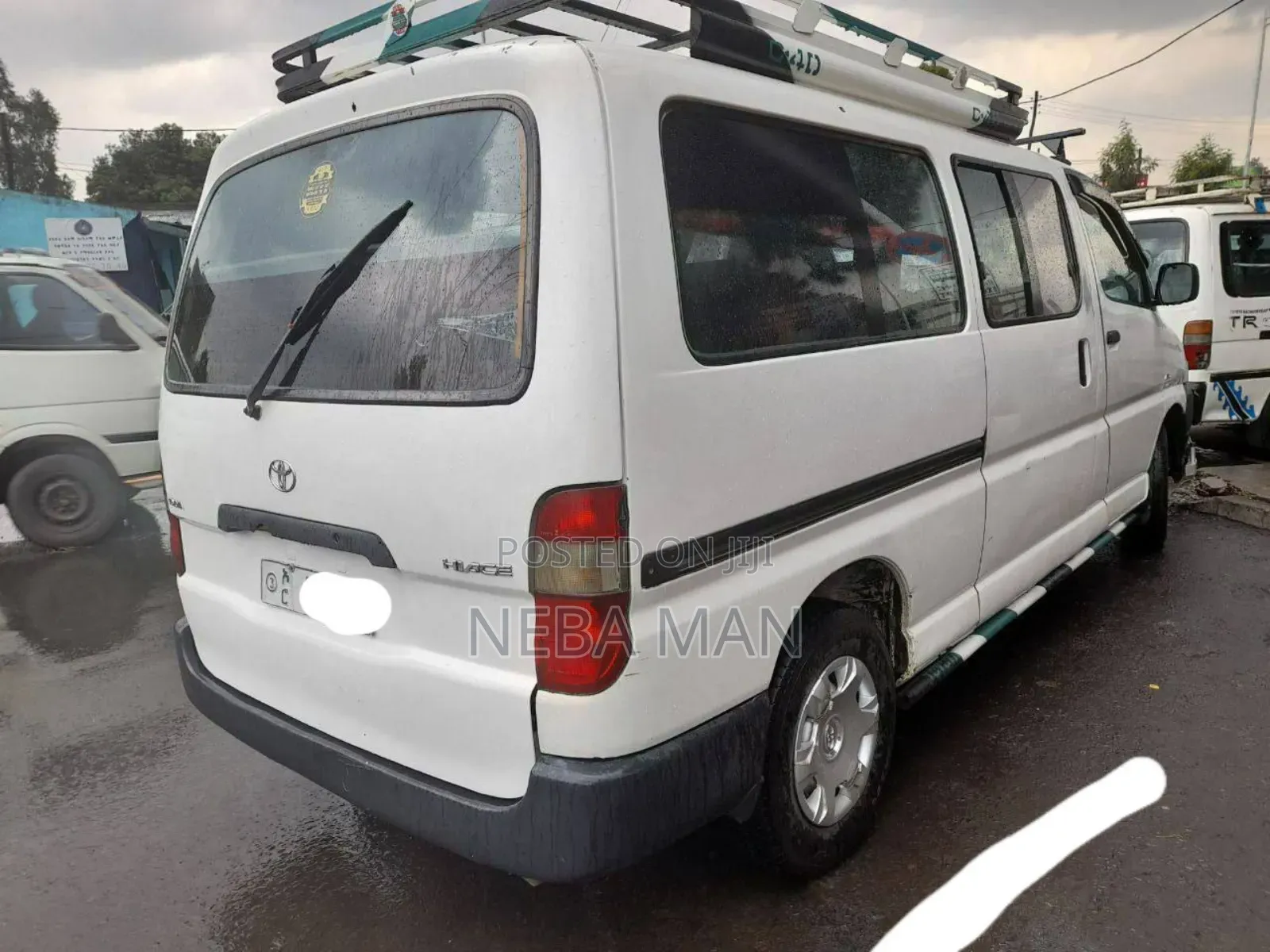 Toyota HiAce 2009 White