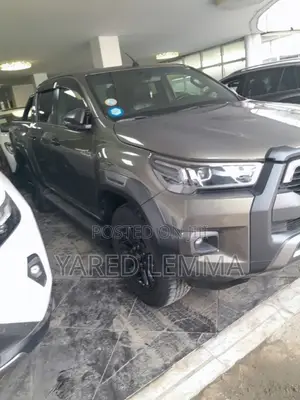 Toyota Hilux 2021 Black