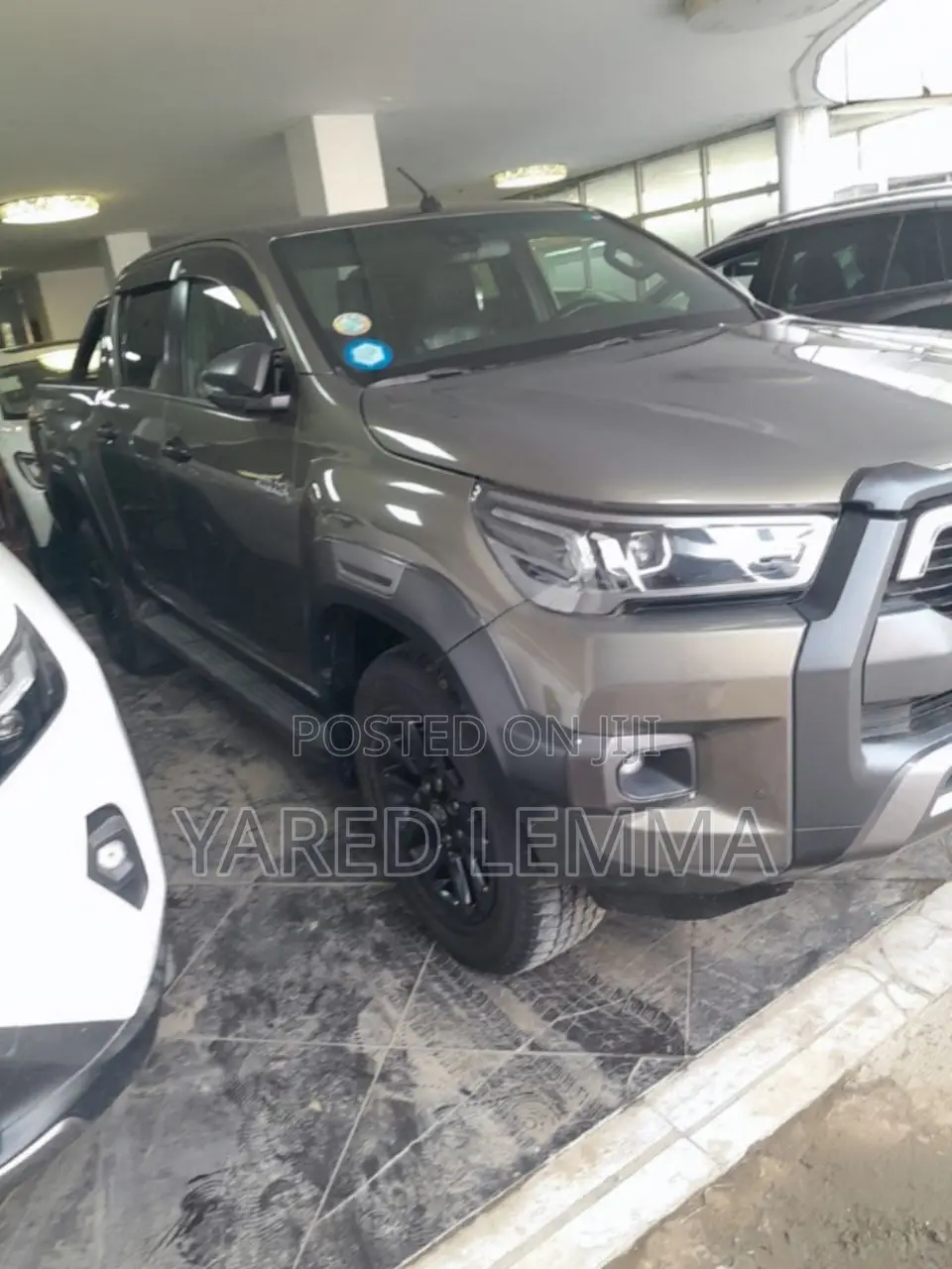 Toyota Hilux 2021 Black