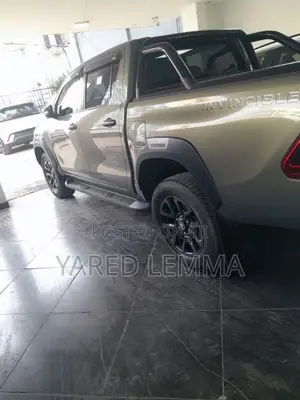 Toyota Hilux 2021 Black