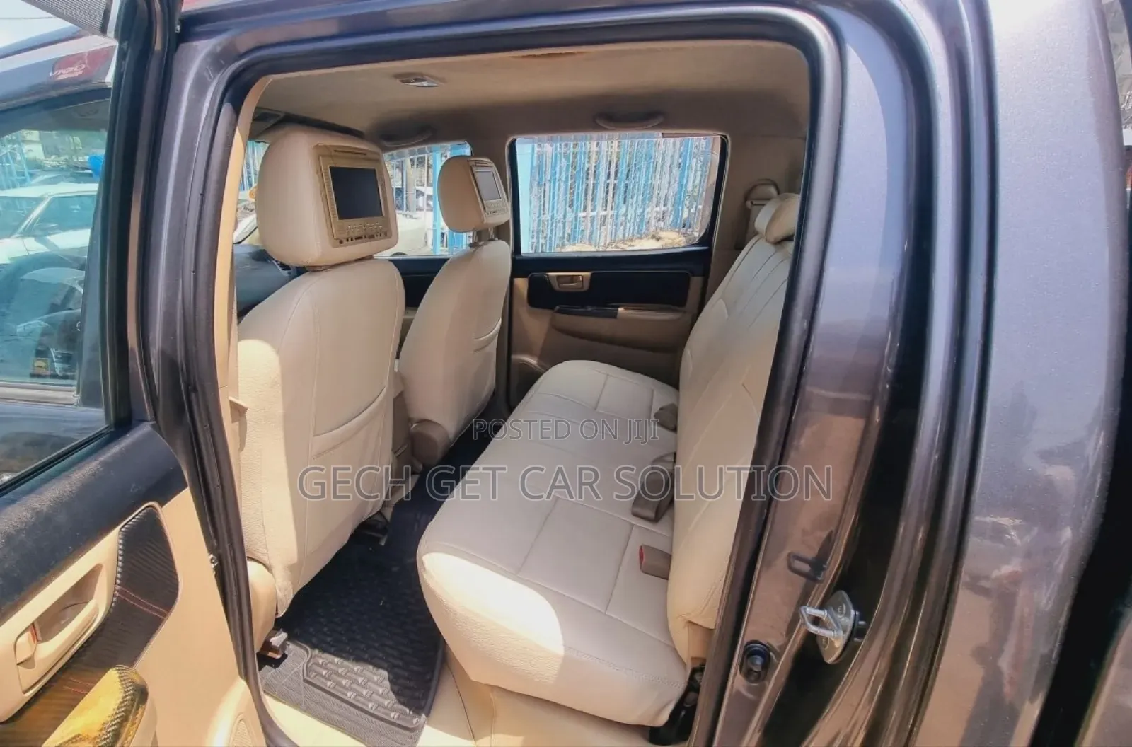 Toyota Hilux 2015 Gray