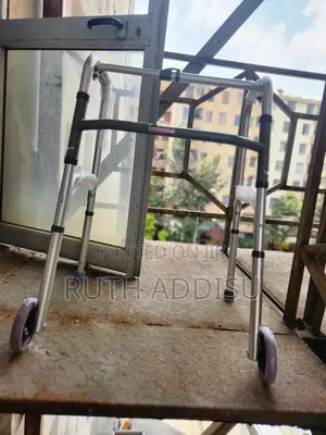 Photo - Medical_walker走出medical Walker和平almunium Walker將來walker