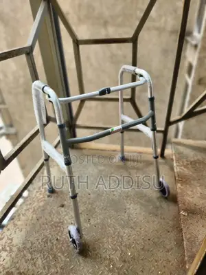 Walker Almunium Medical黨員walking Frame半個walker Almunium New