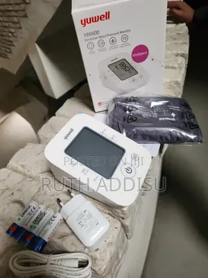 Photo - Digital Blood Pressure Monitor當然digital Blood Pressuer Bp