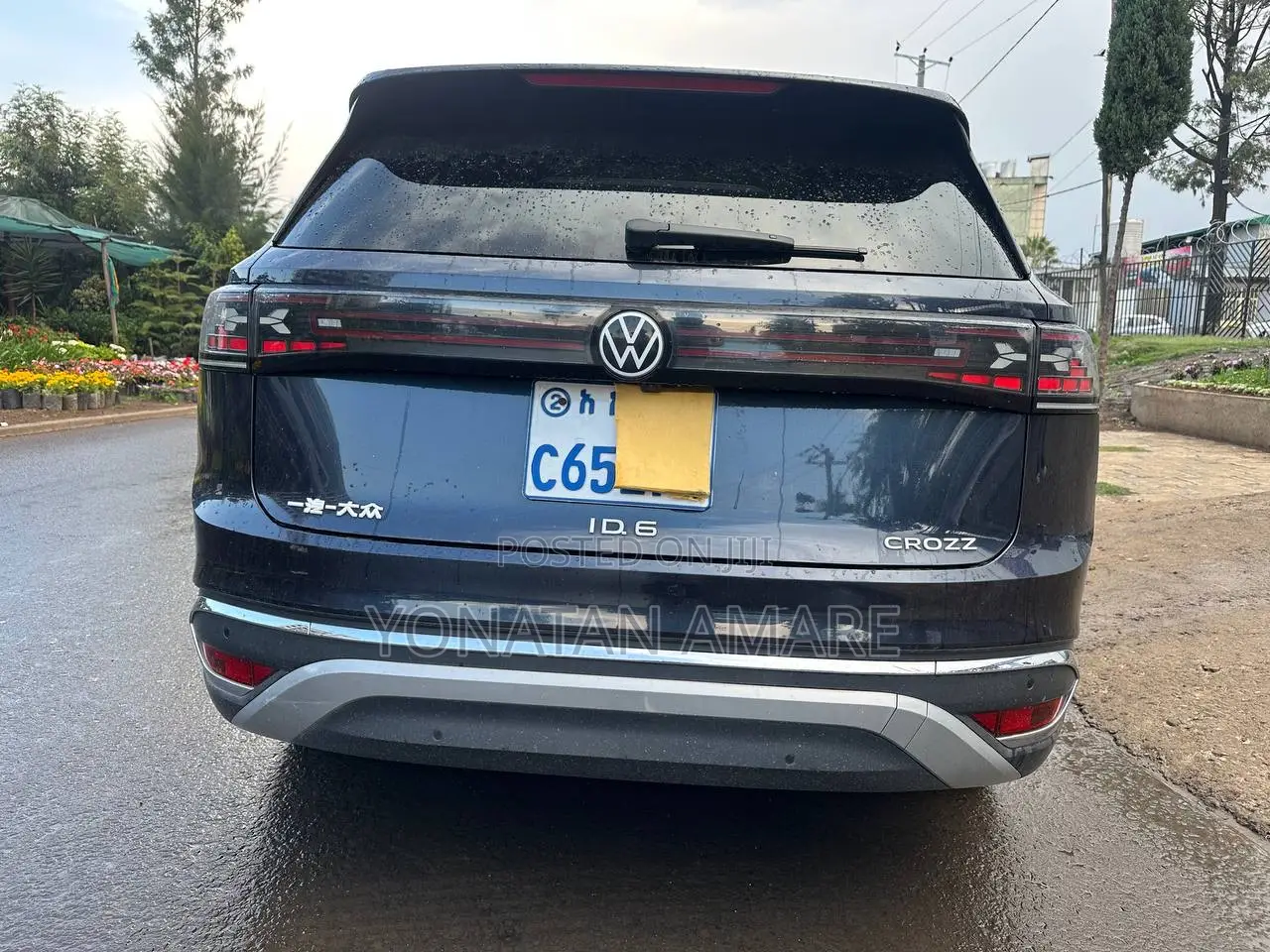 Volkswagen ID.6 2023 Blue